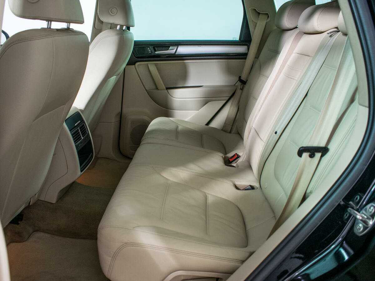Купить Volkswagen Touareg, 2010, 230 000 км, фото №8