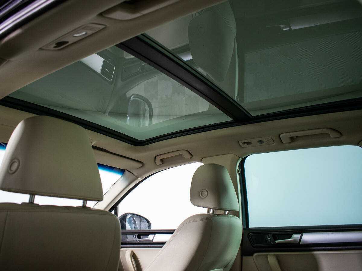 Купить Volkswagen Touareg, 2010, 230 000 км, фото №13