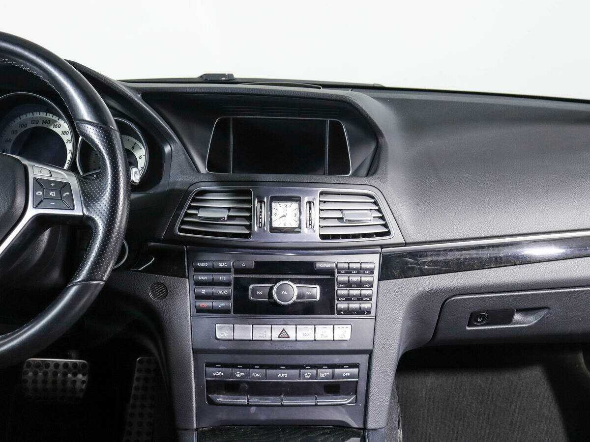 Купить Mercedes-Benz E-Класс 200, 2013, 100 000 км, фото №11
