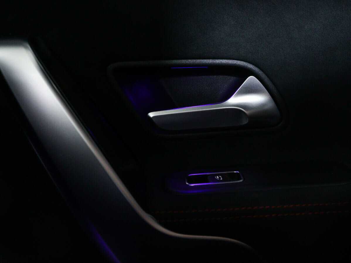 Купить Mercedes-Benz CLA 200, 2019, 89 892 км, фото №23