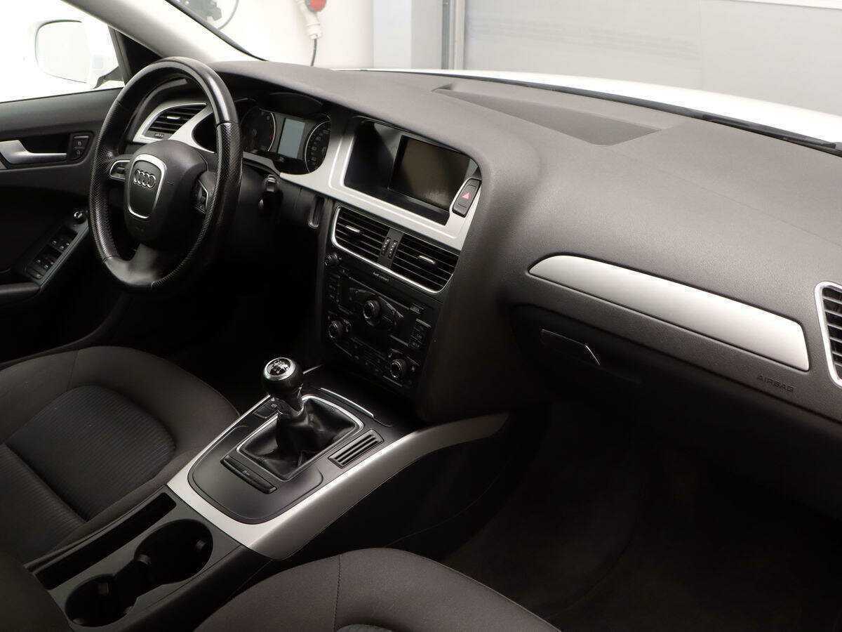 Купить Audi A4, 2010, 156 179 км, фото №7