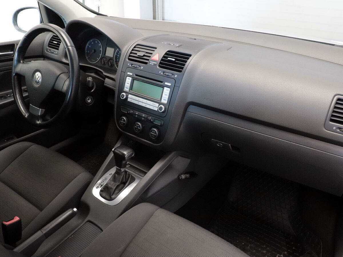Купить Volkswagen Golf, 2007, 77 651 км, фото №7