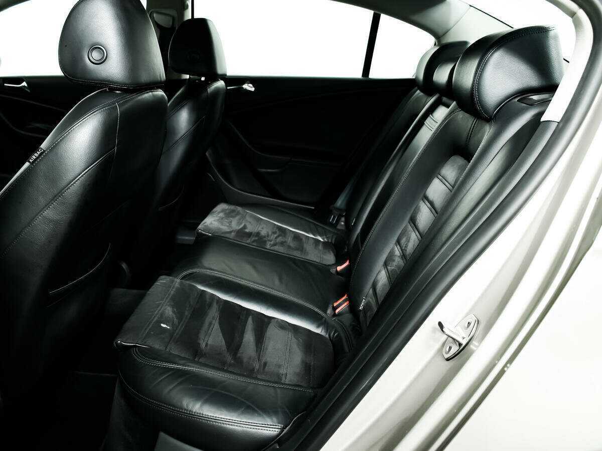 Купить Volkswagen Passat, 2008, 186 996 км, фото №12