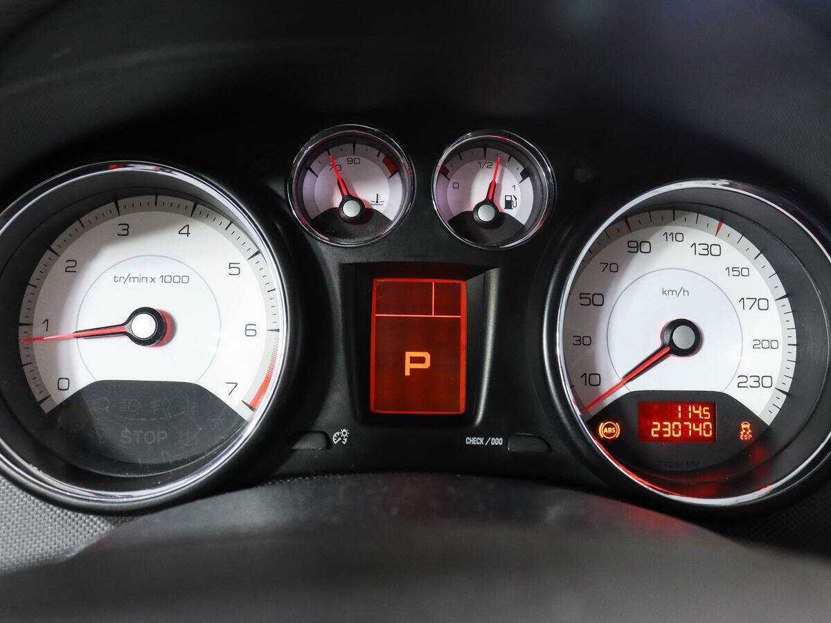 Купить Peugeot 308, 2008, 230 739 км, фото №9