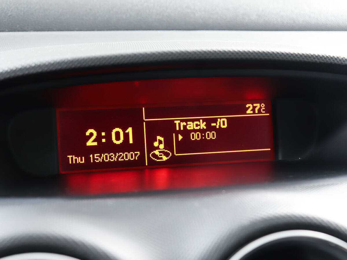 Купить Peugeot 308, 2011, 197 926 км, фото №17