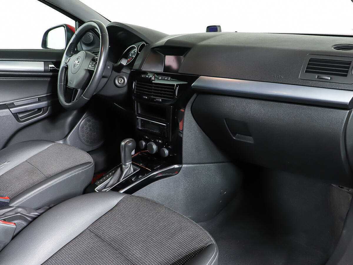 Купить Opel Astra GTC, 2010, 166 370 км, фото №9