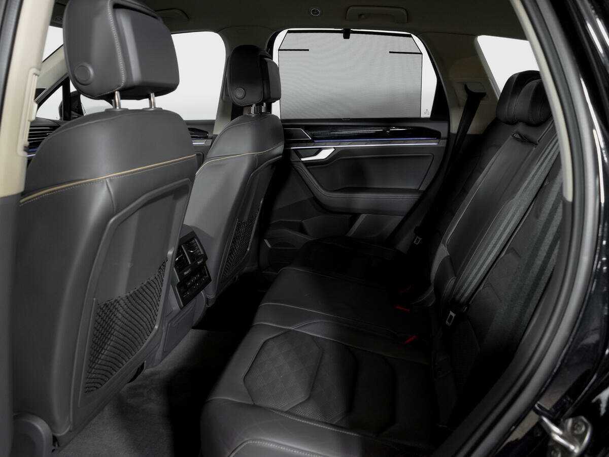 Купить Volkswagen Touareg, 2018, 90 500 км, фото №10
