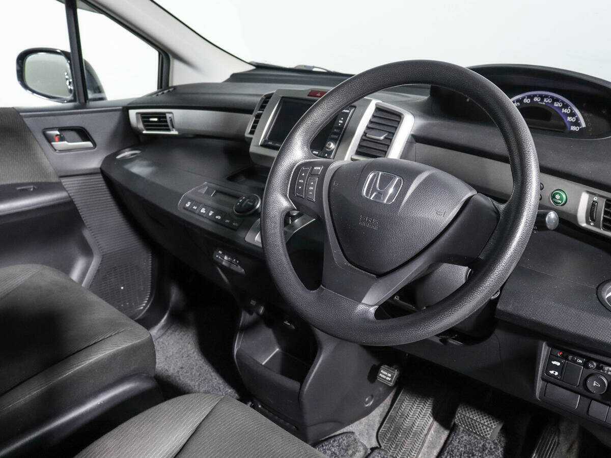 Купить Honda Freed, 2011, 160 000 км, фото №14
