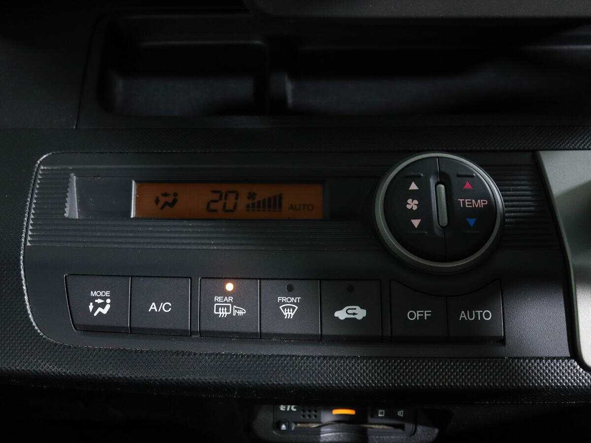 Купить Honda Freed, 2011, 160 000 км, фото №15