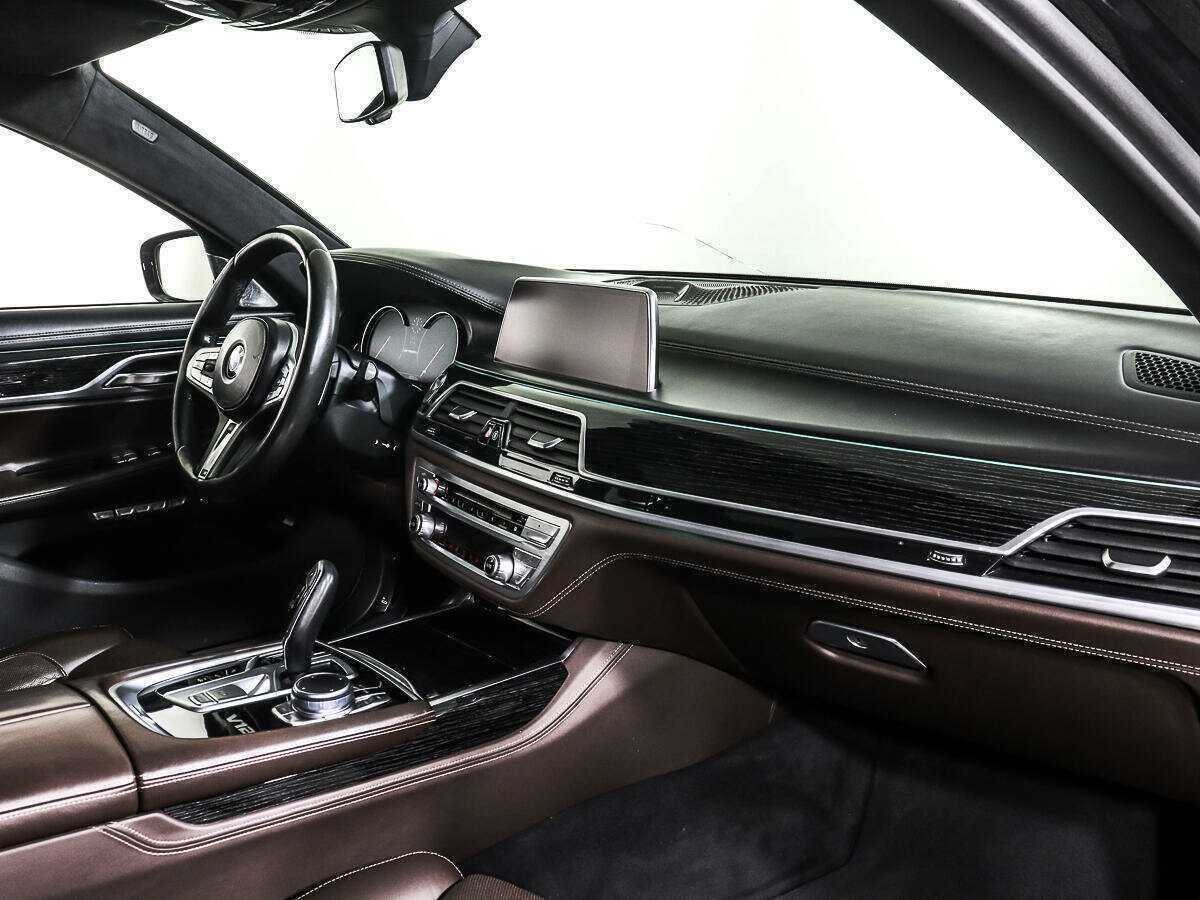 Купить BMW 7 серии Long M760Li xDrive, 2017, 160 872 км, фото №8