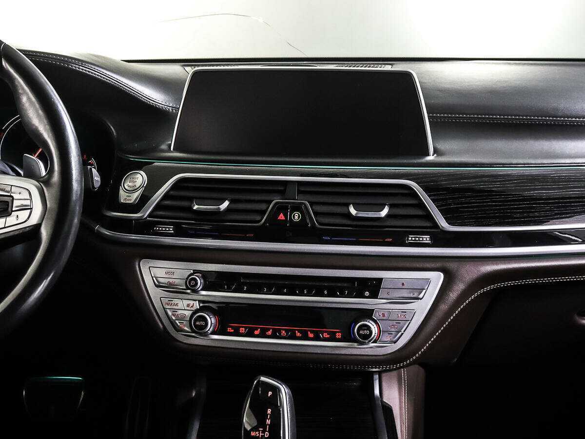 Купить BMW 7 серии Long M760Li xDrive, 2017, 160 872 км, фото №12
