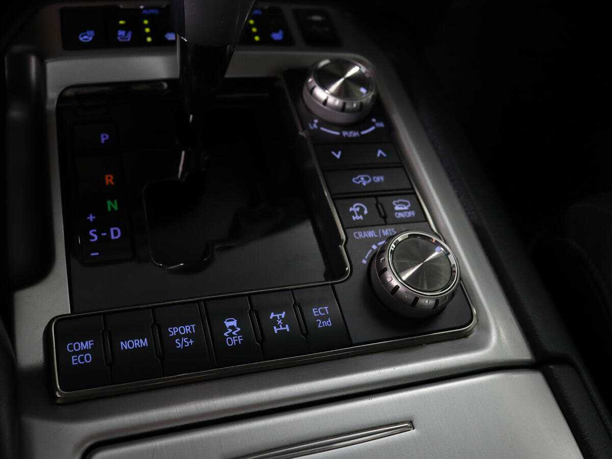 Купить Toyota Land Cruiser, 2019, 147 208 км, фото №17