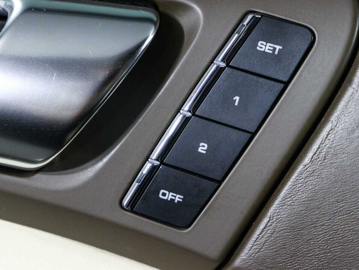 Купить Porsche Cayenne S, 2011, 251 879 км, фото №16