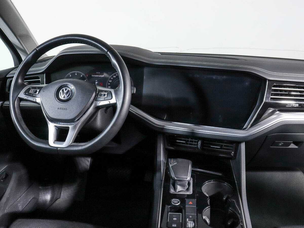 Купить Volkswagen Touareg, 2019, 90 999 км, фото №10