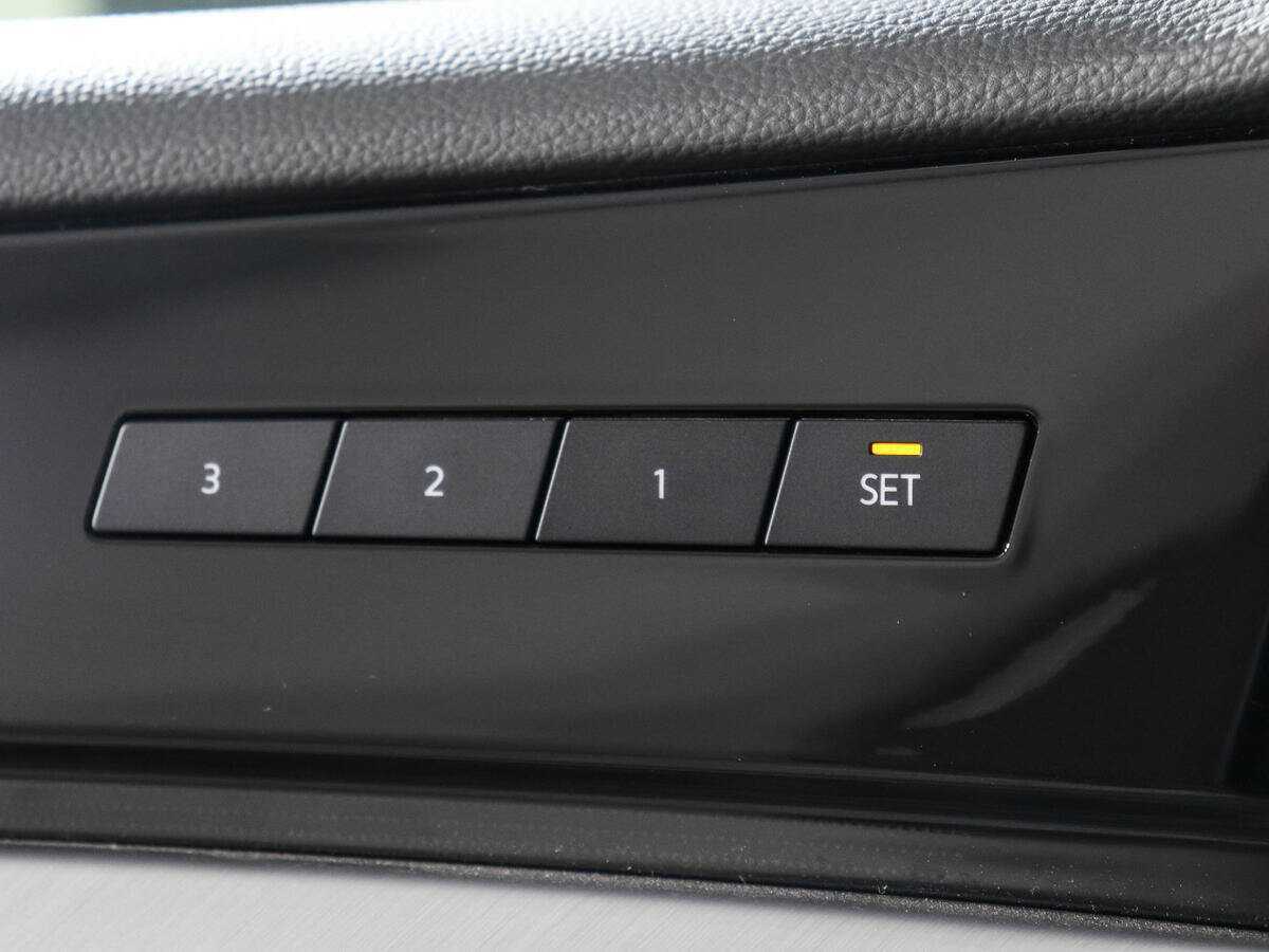 Купить Volkswagen Touareg, 2019, 90 999 км, фото №15