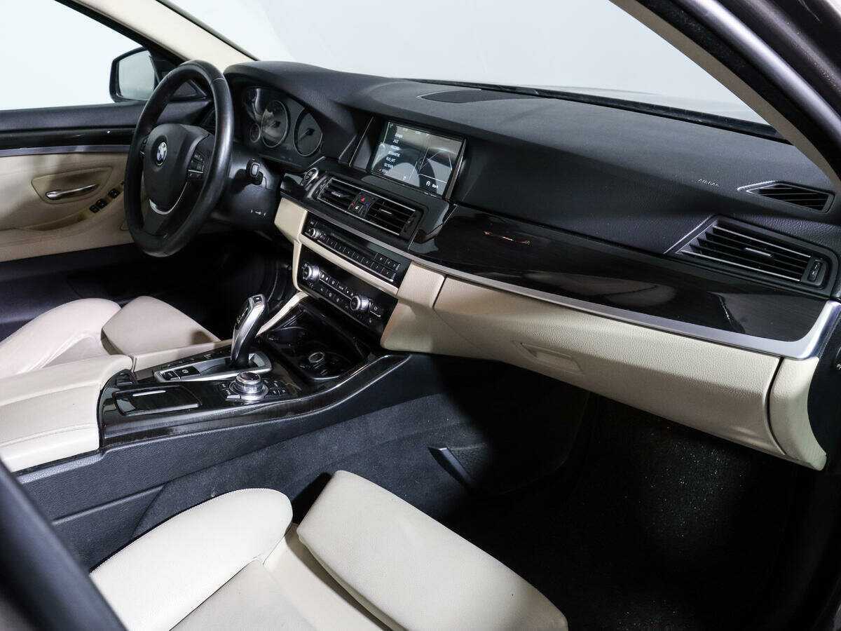 Купить BMW 5 серии 535i xDrive, 2012, 116 498 км, фото №9