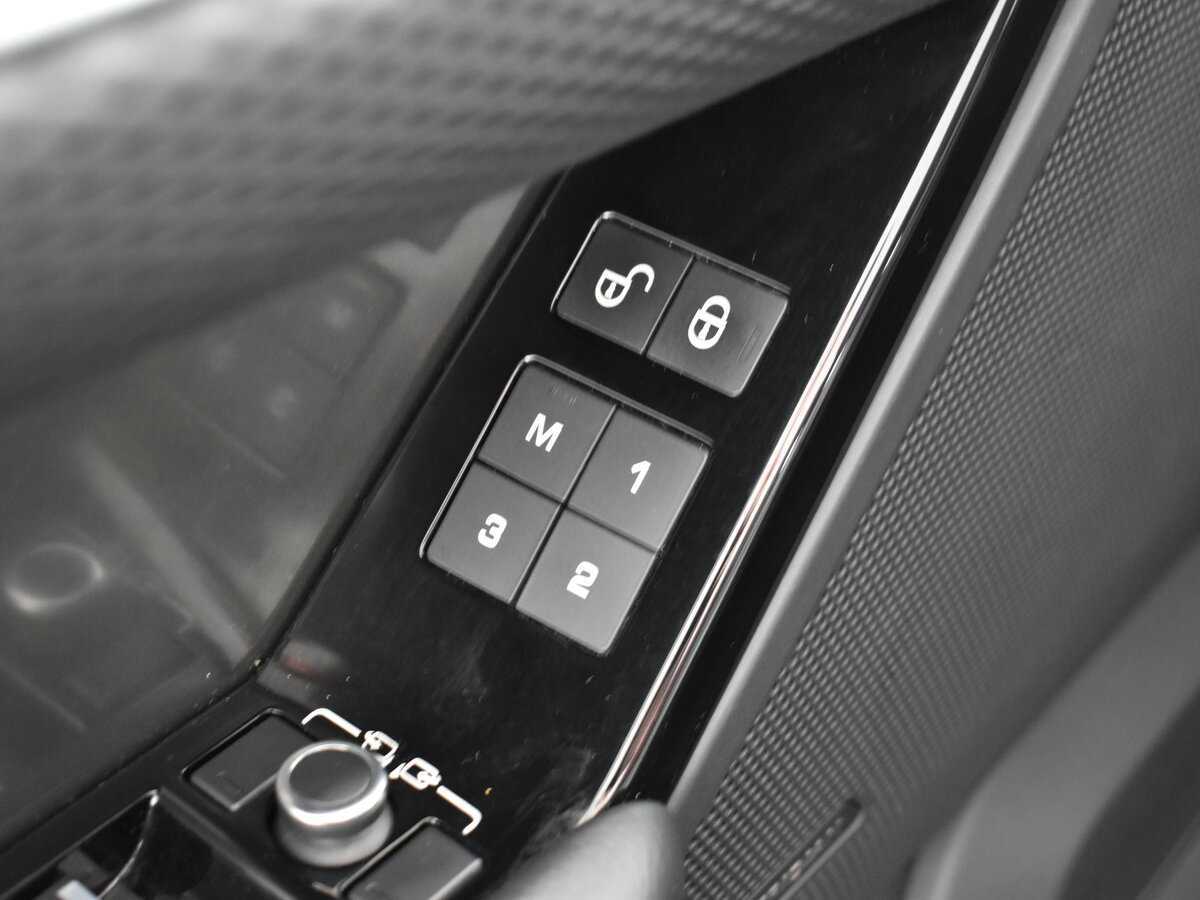 Купить Land Rover Range Rover Velar, 2018, 94 961 км, фото №9