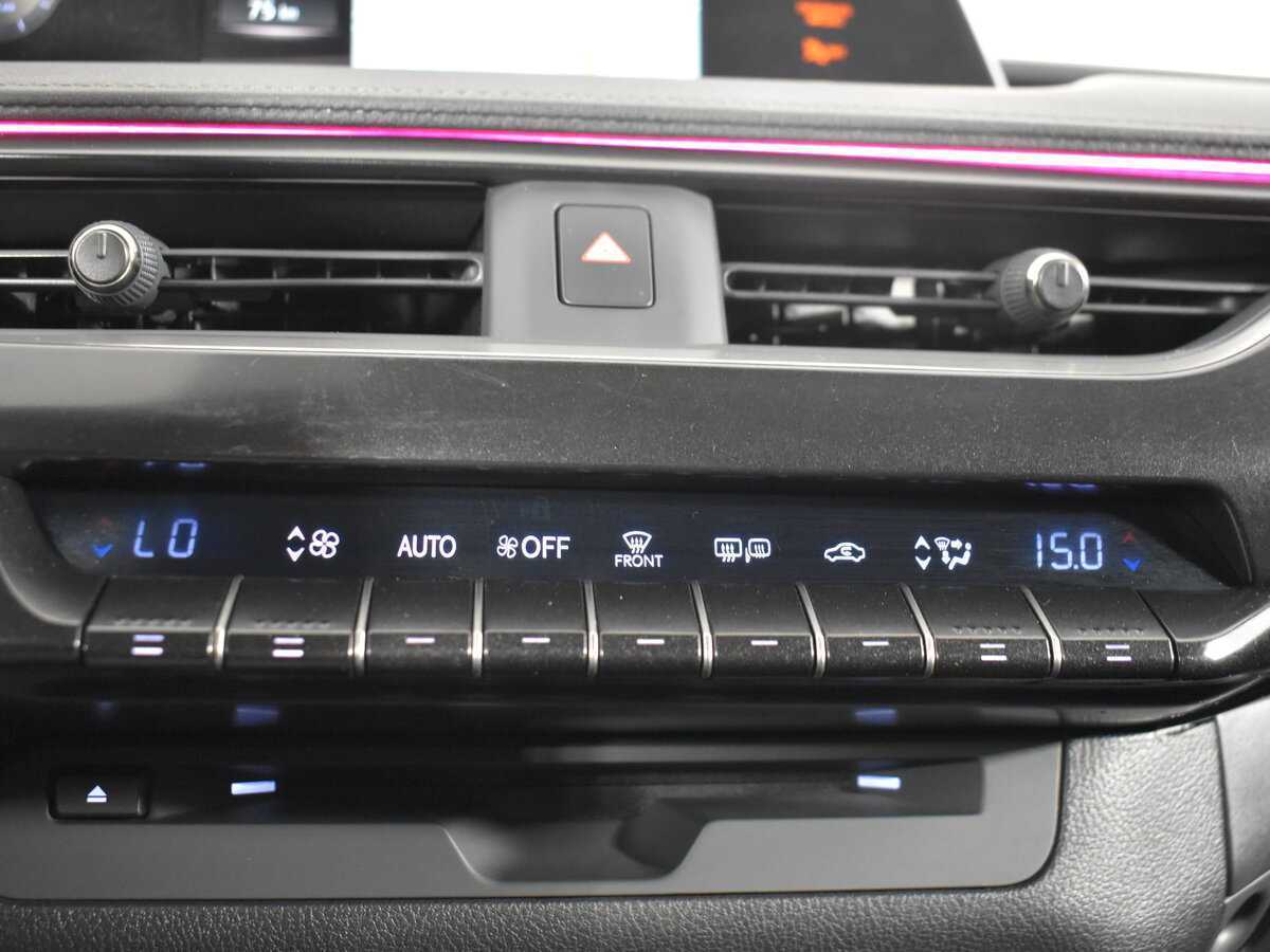 Купить Lexus UX 200, 2019, 54 050 км, фото №15