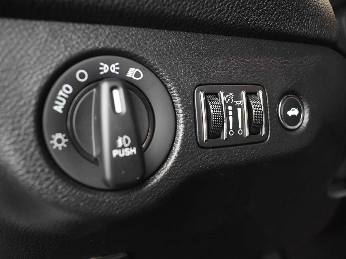 Купить Dodge Challenger, 2020, 18 000 км, фото №9