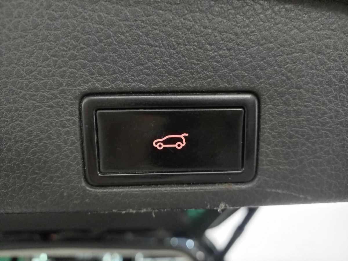 Купить Volkswagen Touareg, 2013, 181 119 км, фото №18