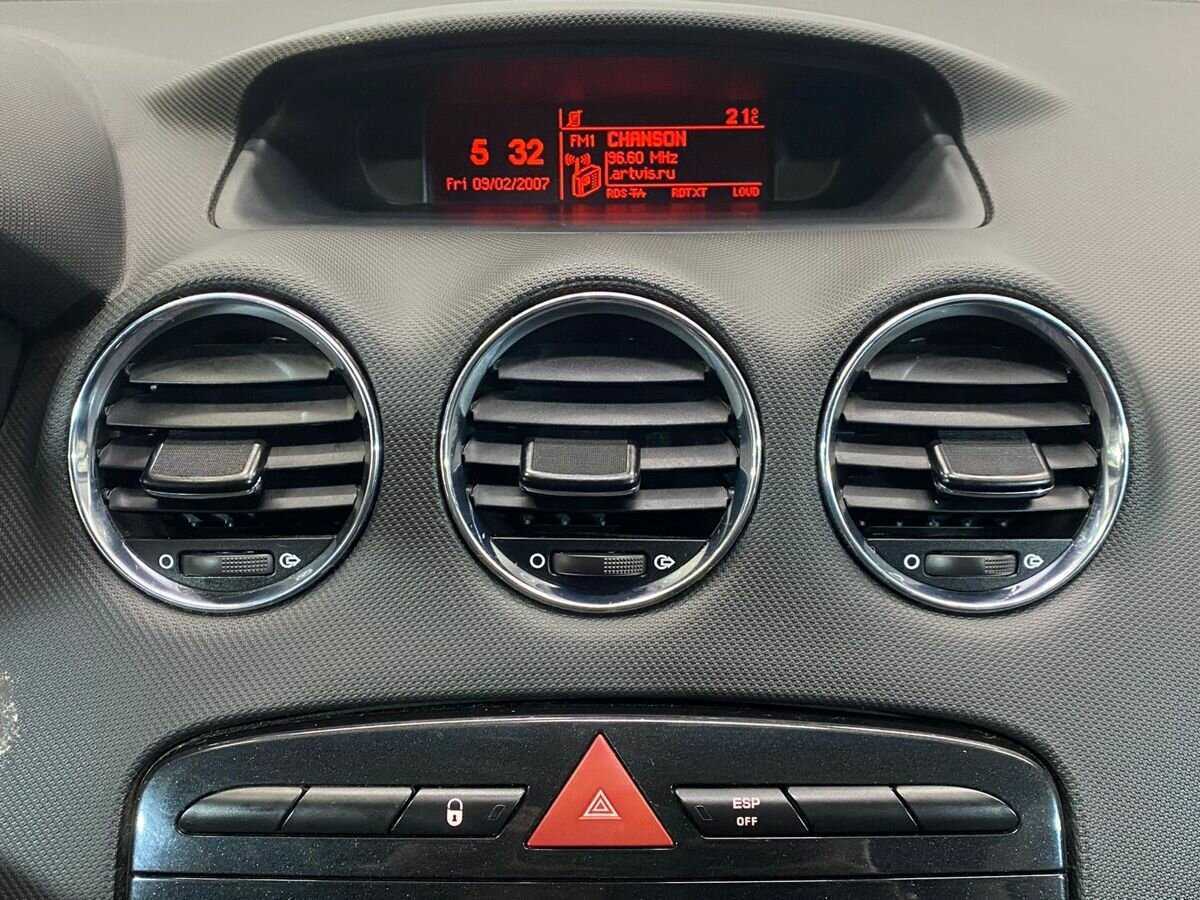 Купить Peugeot 308, 2011, 151 820 км, фото №14