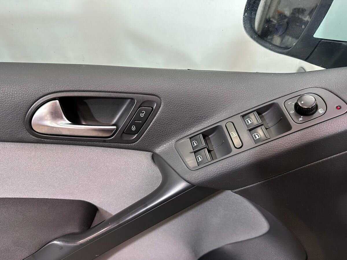 Купить Volkswagen Tiguan, 2010, 224 629 км, фото №14