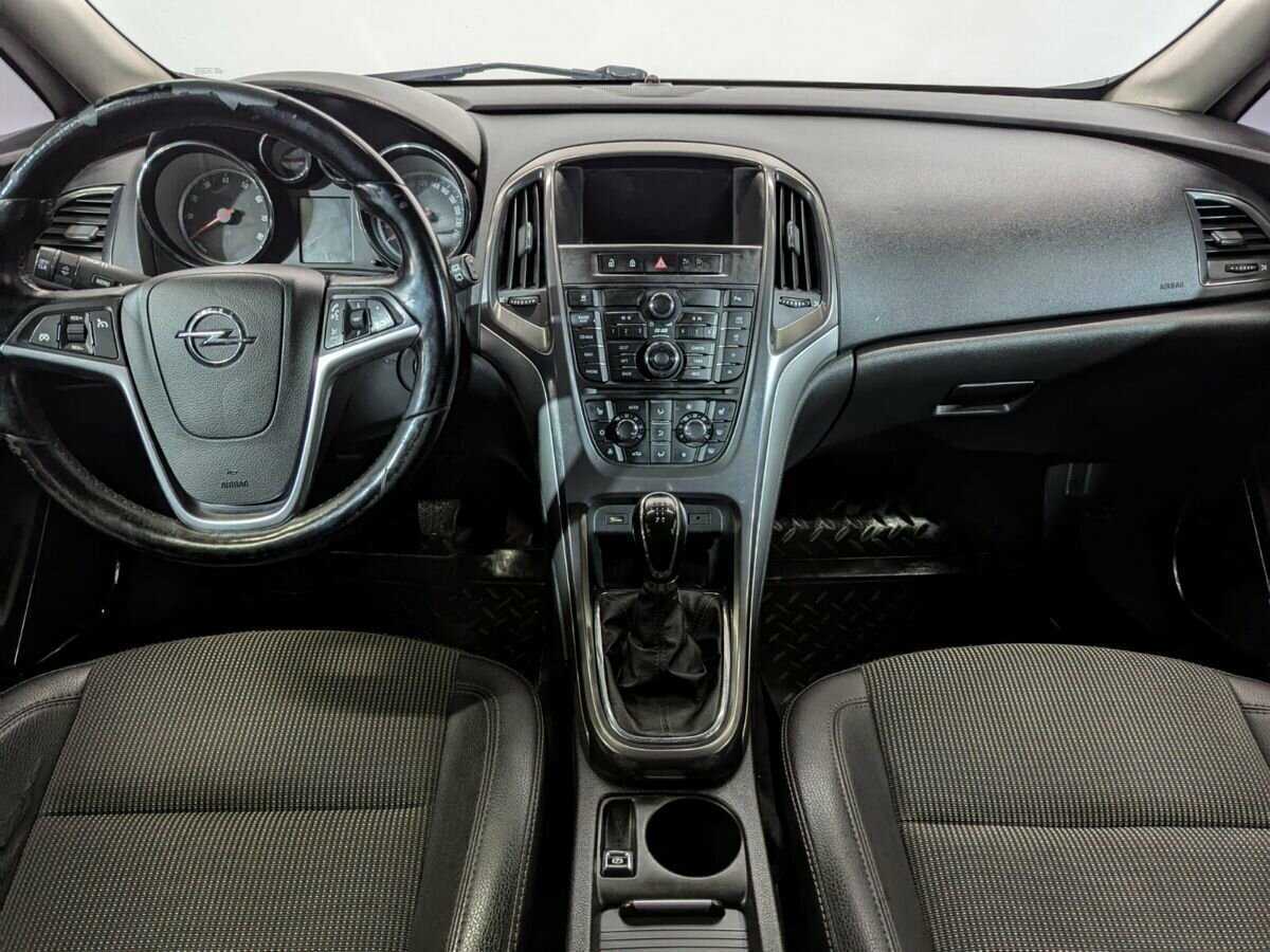 Купить Opel Astra, 2011, 356 798 км, фото №9