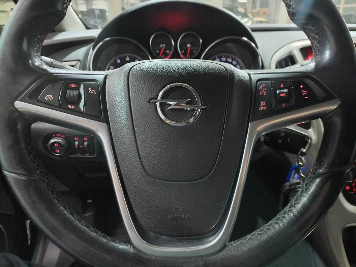 Купить Opel Astra, 2010, 206 234 км, фото №12