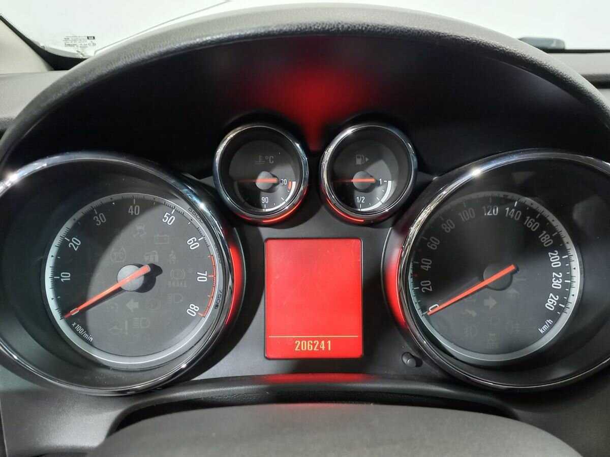 Купить Opel Astra, 2010, 206 234 км, фото №13