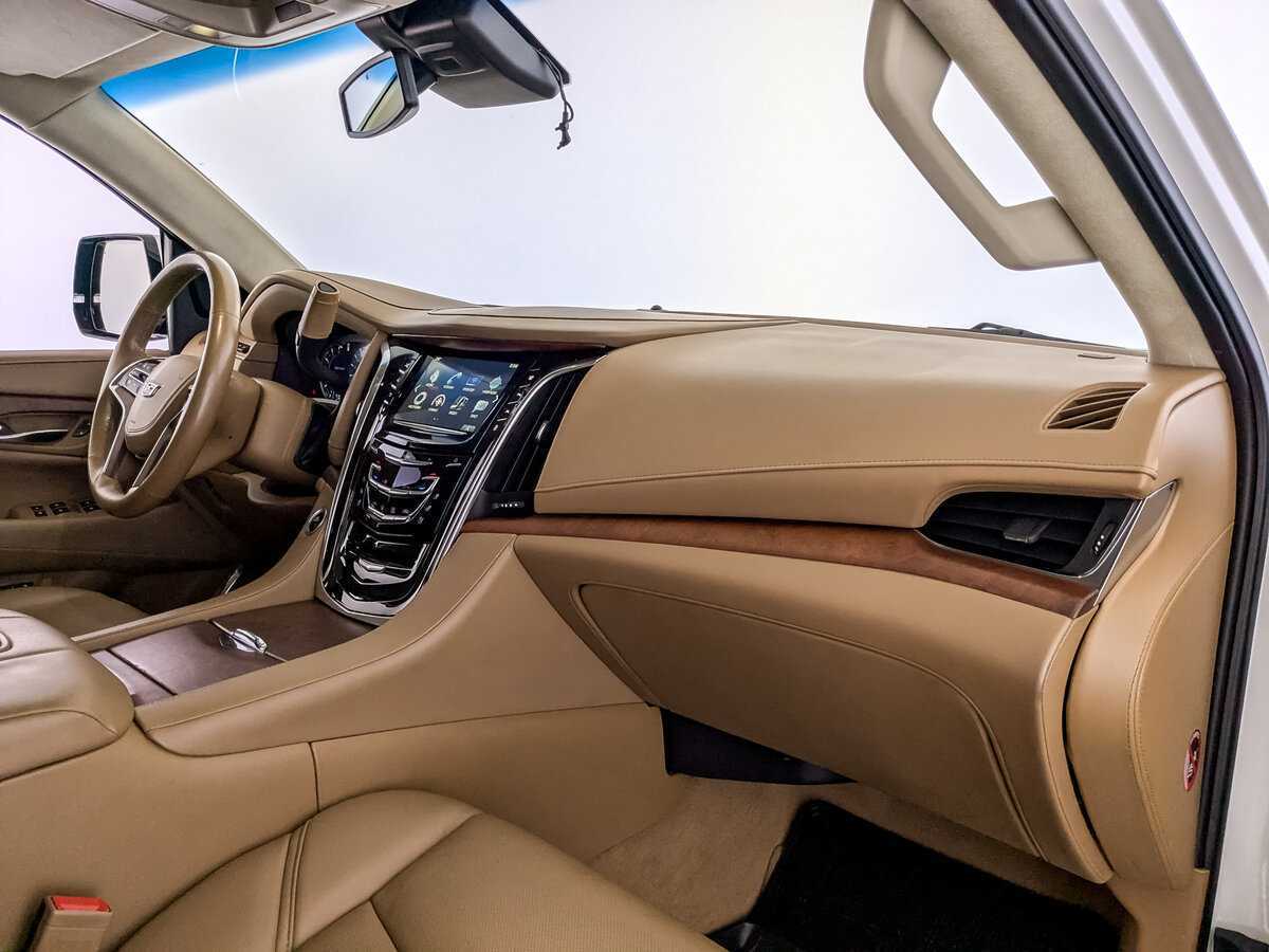 Купить Cadillac Escalade, 2016, 97 215 км, фото №10