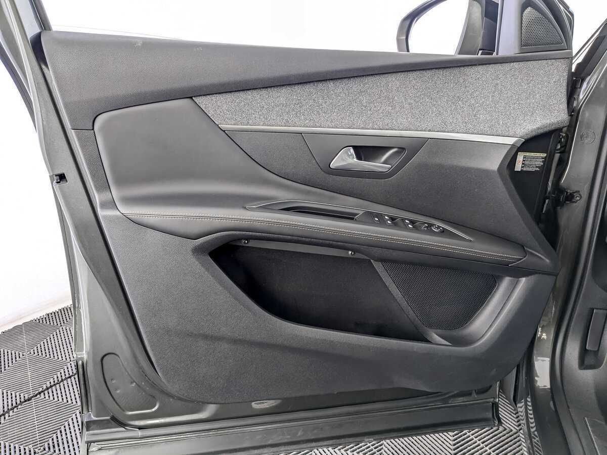 Купить Peugeot 3008, 2018, 106 782 км, фото №15