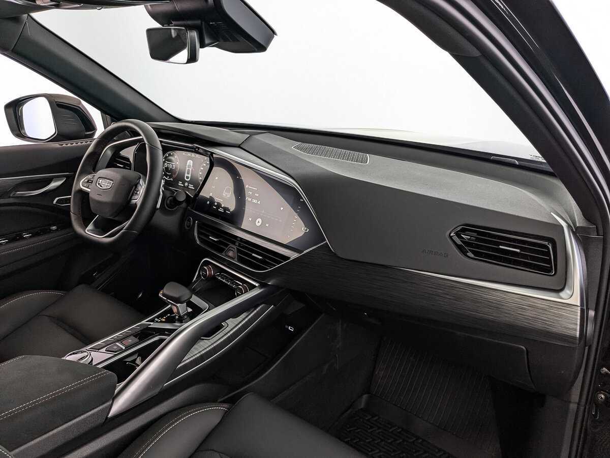 Купить Geely Tugella, 2023, 10 900 км, фото №9