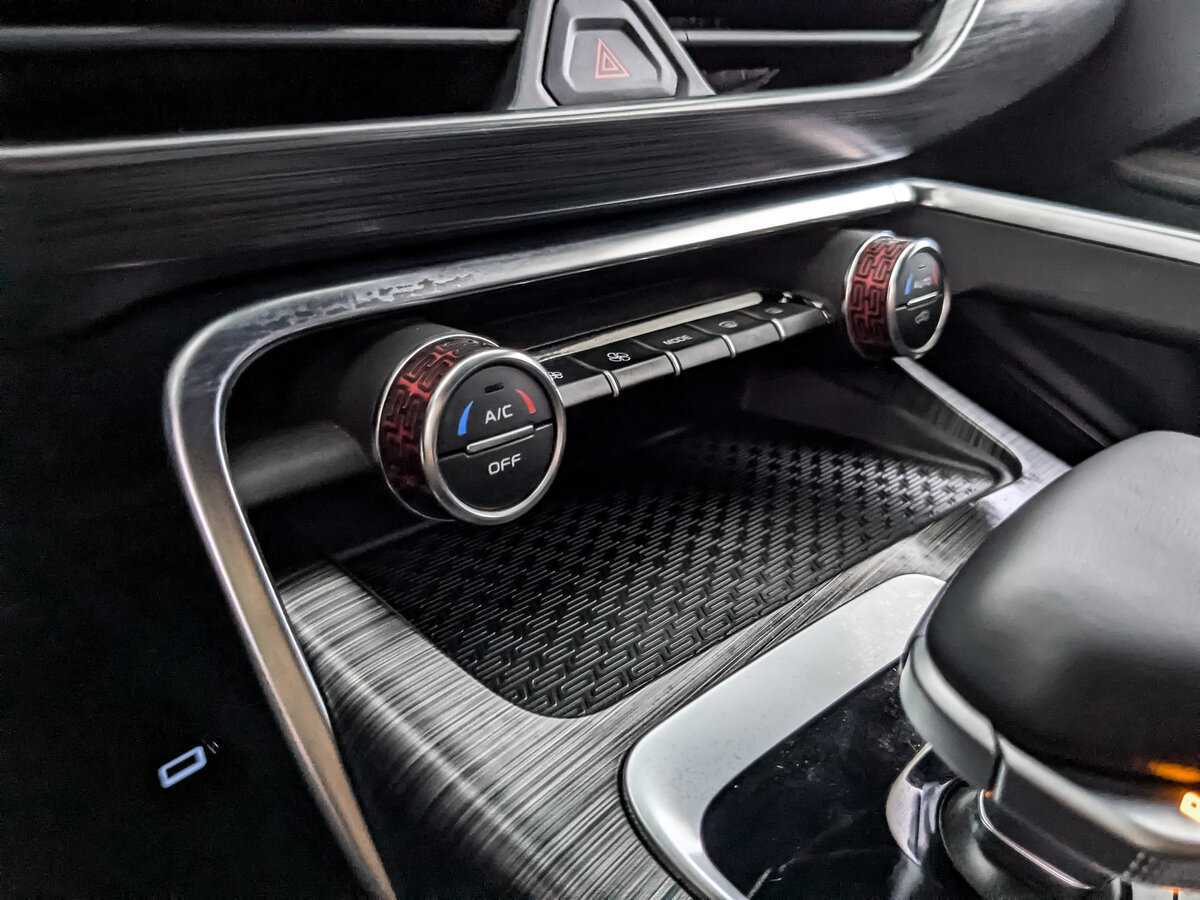 Купить Geely Tugella, 2023, 10 900 км, фото №25