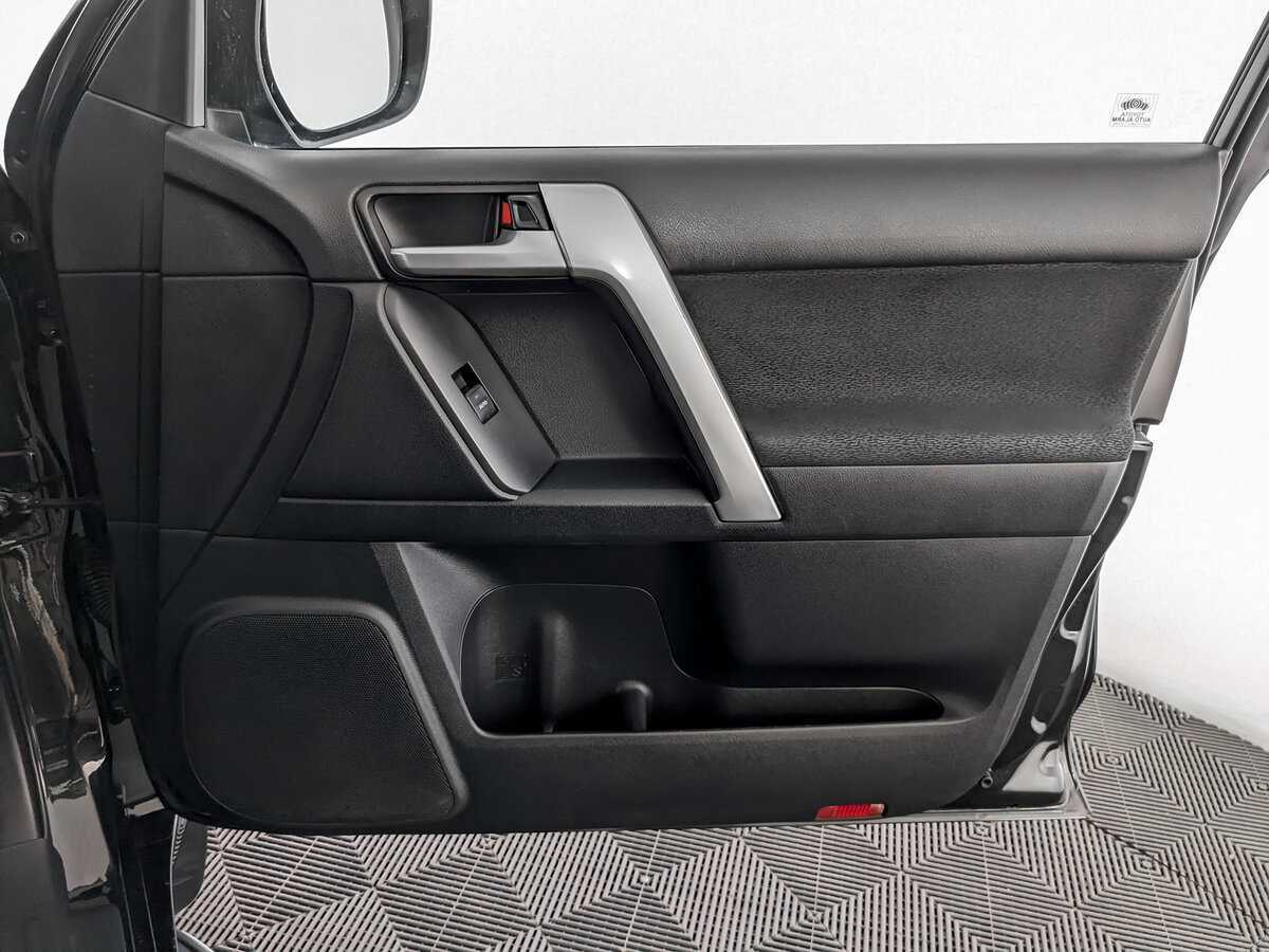 Купить Toyota Land Cruiser Prado, 2019, 104 541 км, фото №18