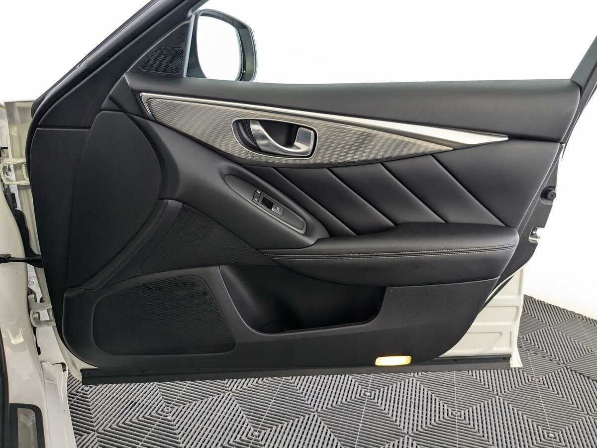 Купить Infiniti Q50, 2018, 63 232 км, фото №20
