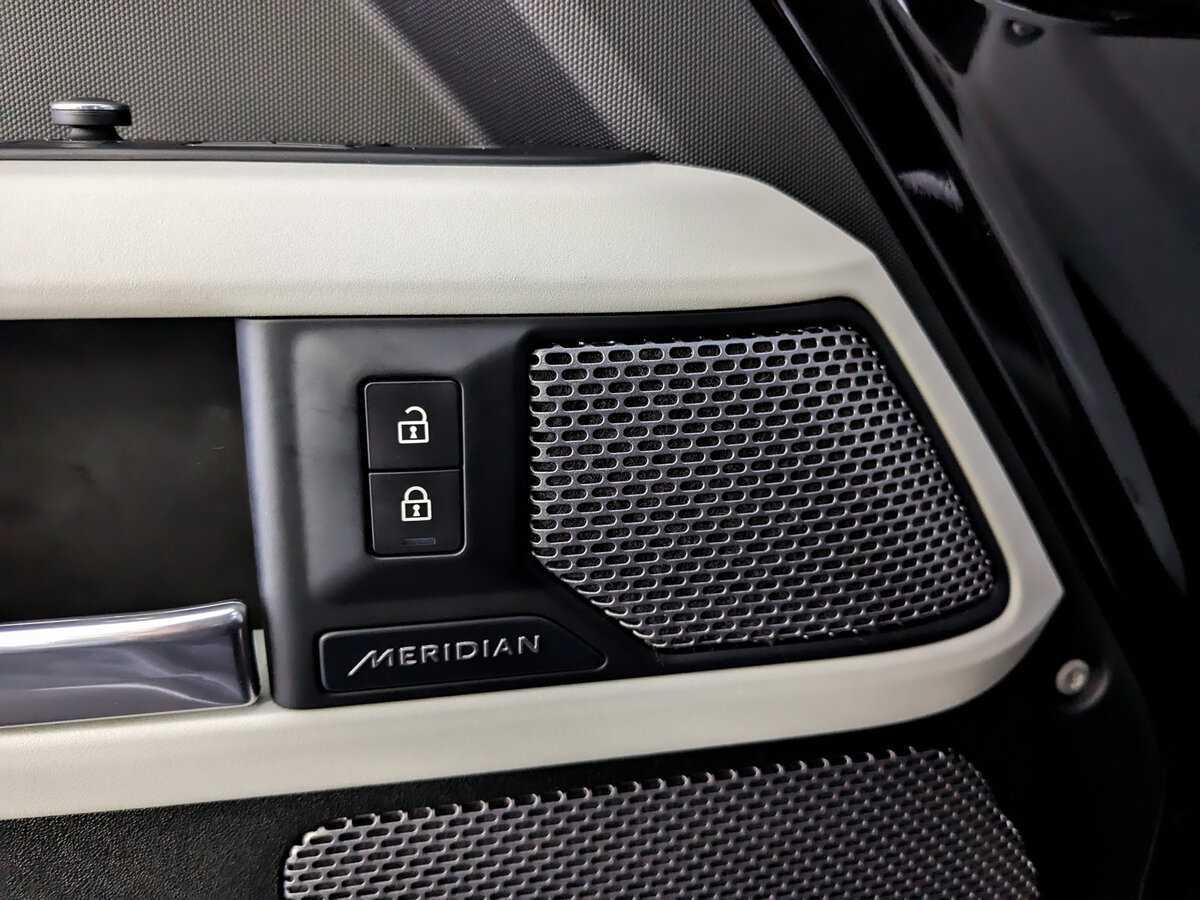 Купить Land Rover Defender 110, 2020, 113 527 км, фото №24