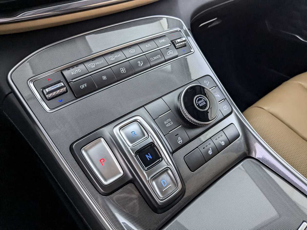 Купить Hyundai Santa Fe, 2023, 28 120 км, фото №17