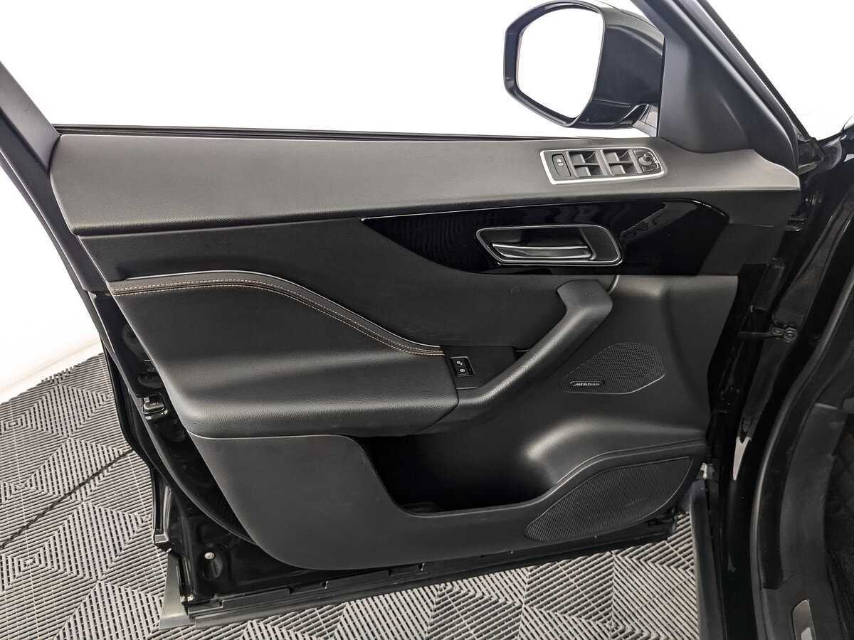 Купить Jaguar F-Pace, 2018, 120 023 км, фото №15