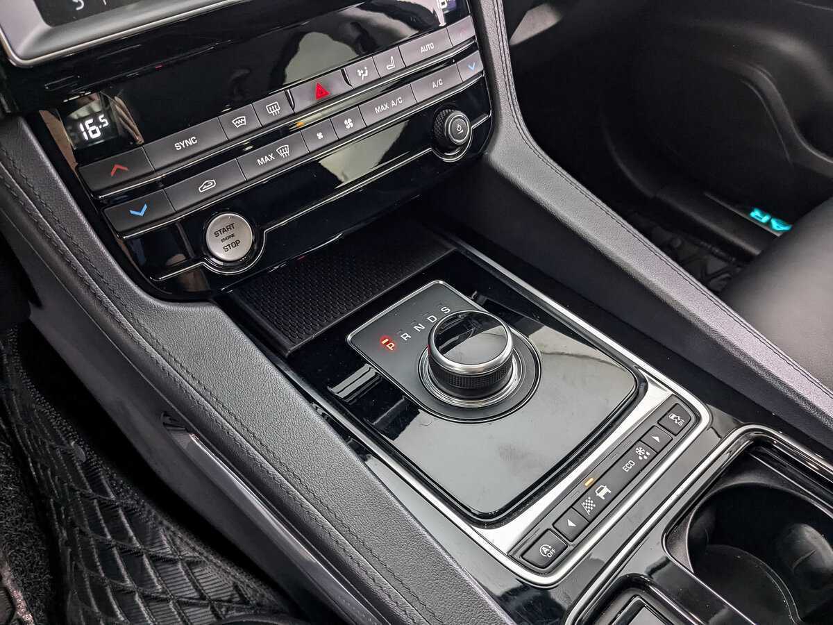 Купить Jaguar F-Pace, 2018, 120 023 км, фото №23