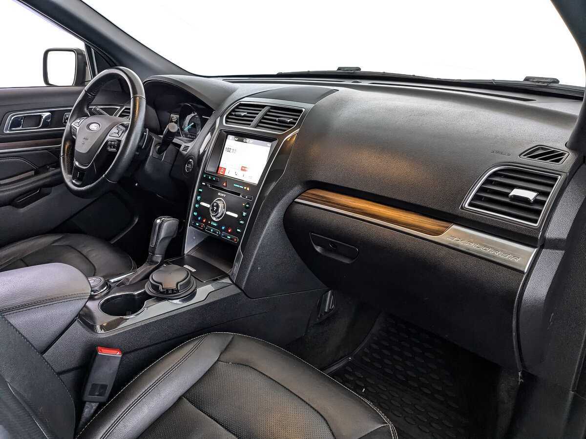Купить Ford Explorer, 2017, 118 800 км, фото №9
