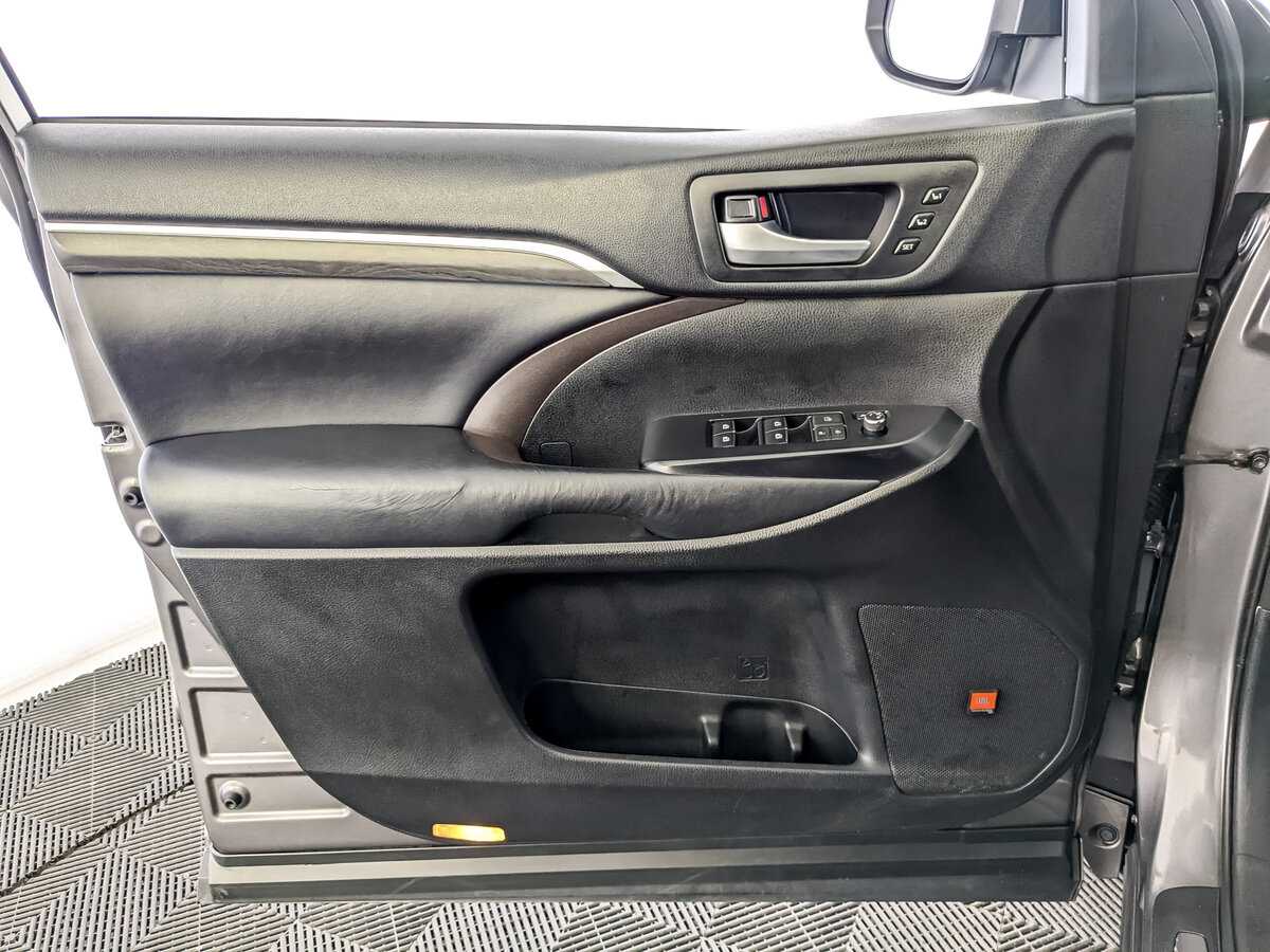 Купить Toyota Highlander, 2018, 113 852 км, фото №15