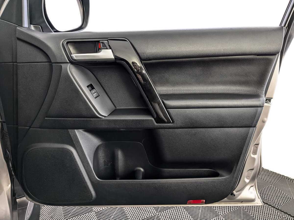 Купить Toyota Land Cruiser Prado, 2018, 108 871 км, фото №24