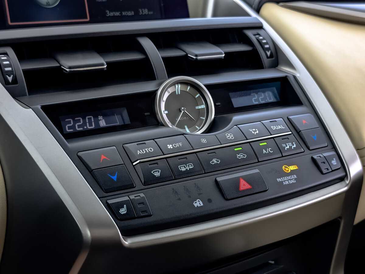 Купить Lexus NX 200, 2016, 72 500 км, фото №17