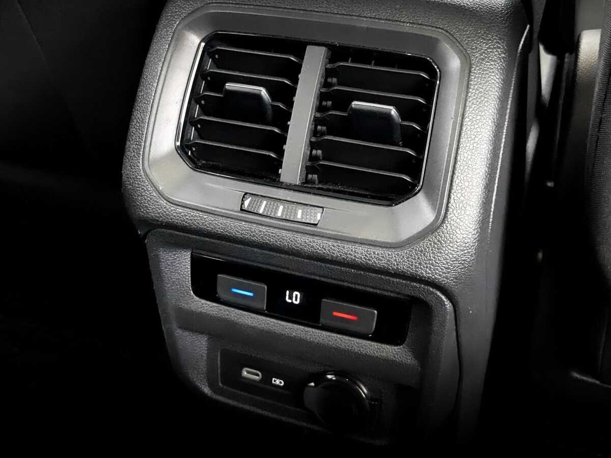 Купить Volkswagen Tiguan, 2021, 93 340 км, фото №23