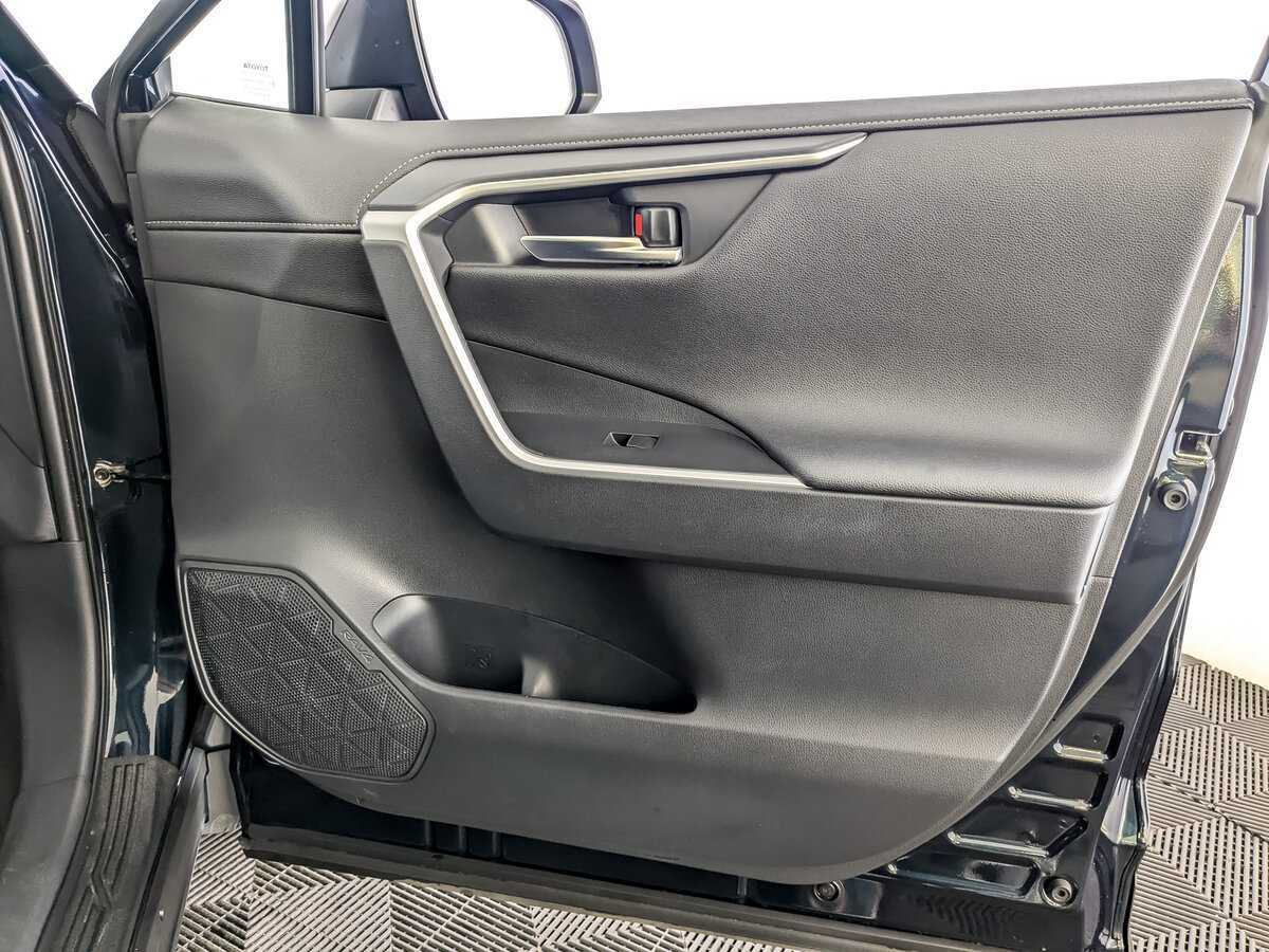 Купить Toyota RAV4, 2020, 108 000 км, фото №9