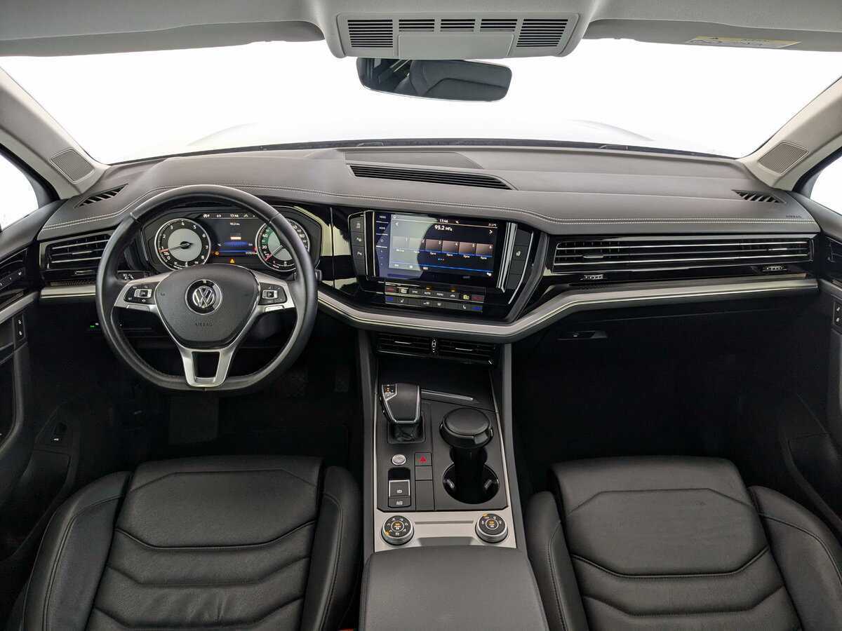 Купить Volkswagen Touareg, 2020, 117 000 км, фото №12