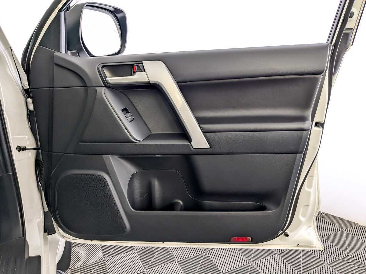 Купить Toyota Land Cruiser Prado, 2021, 88 000 км, фото №21