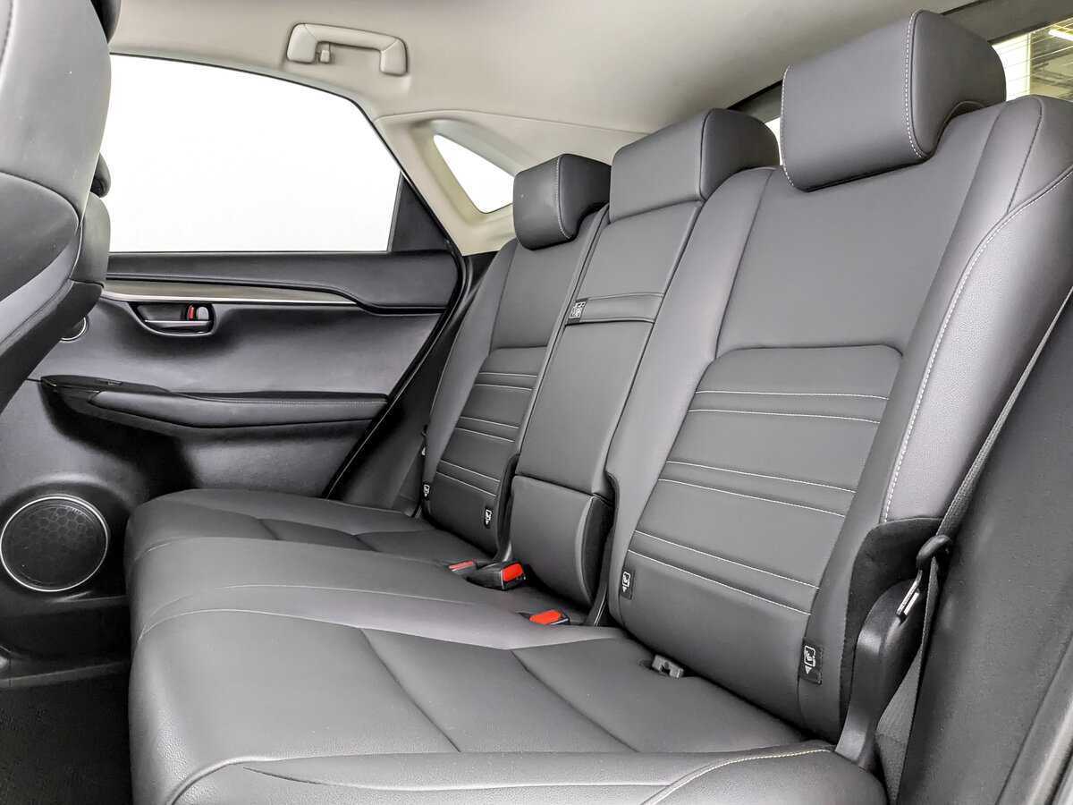 Купить Lexus NX 200, 2019, 90 681 км, фото №10