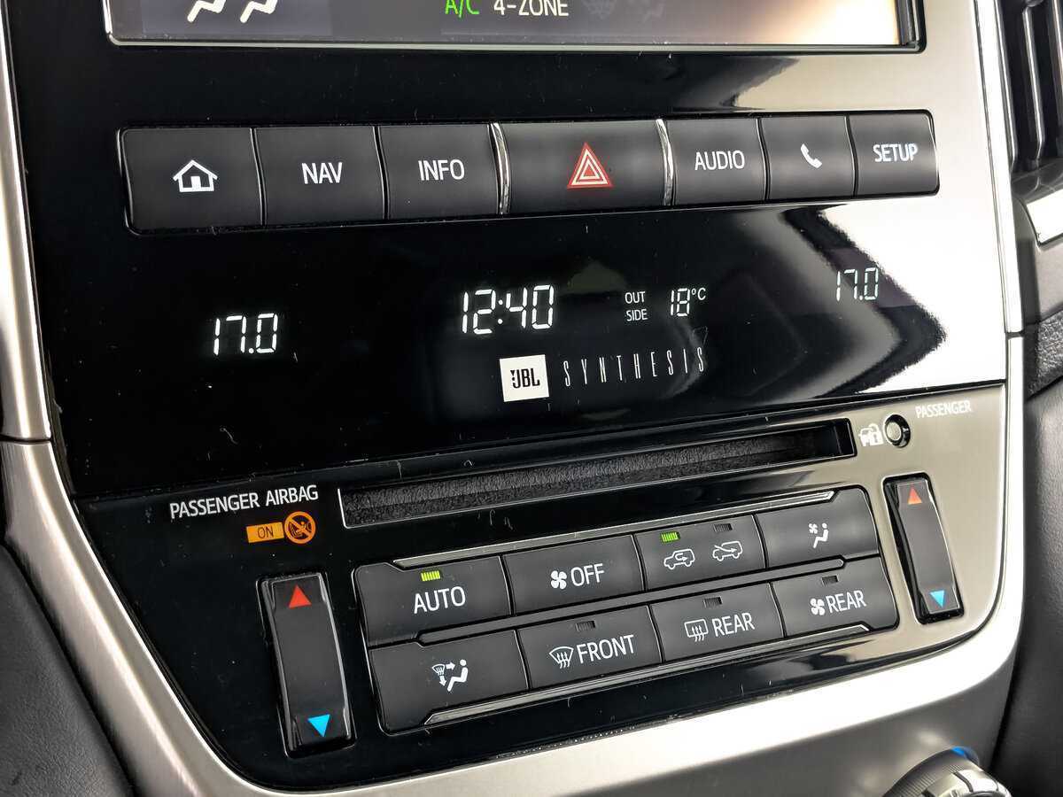 Купить Toyota Land Cruiser, 2017, 168 500 км, фото №23