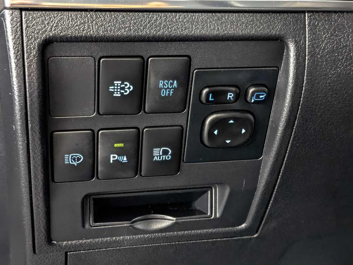 Купить Toyota Land Cruiser, 2017, 168 500 км, фото №25